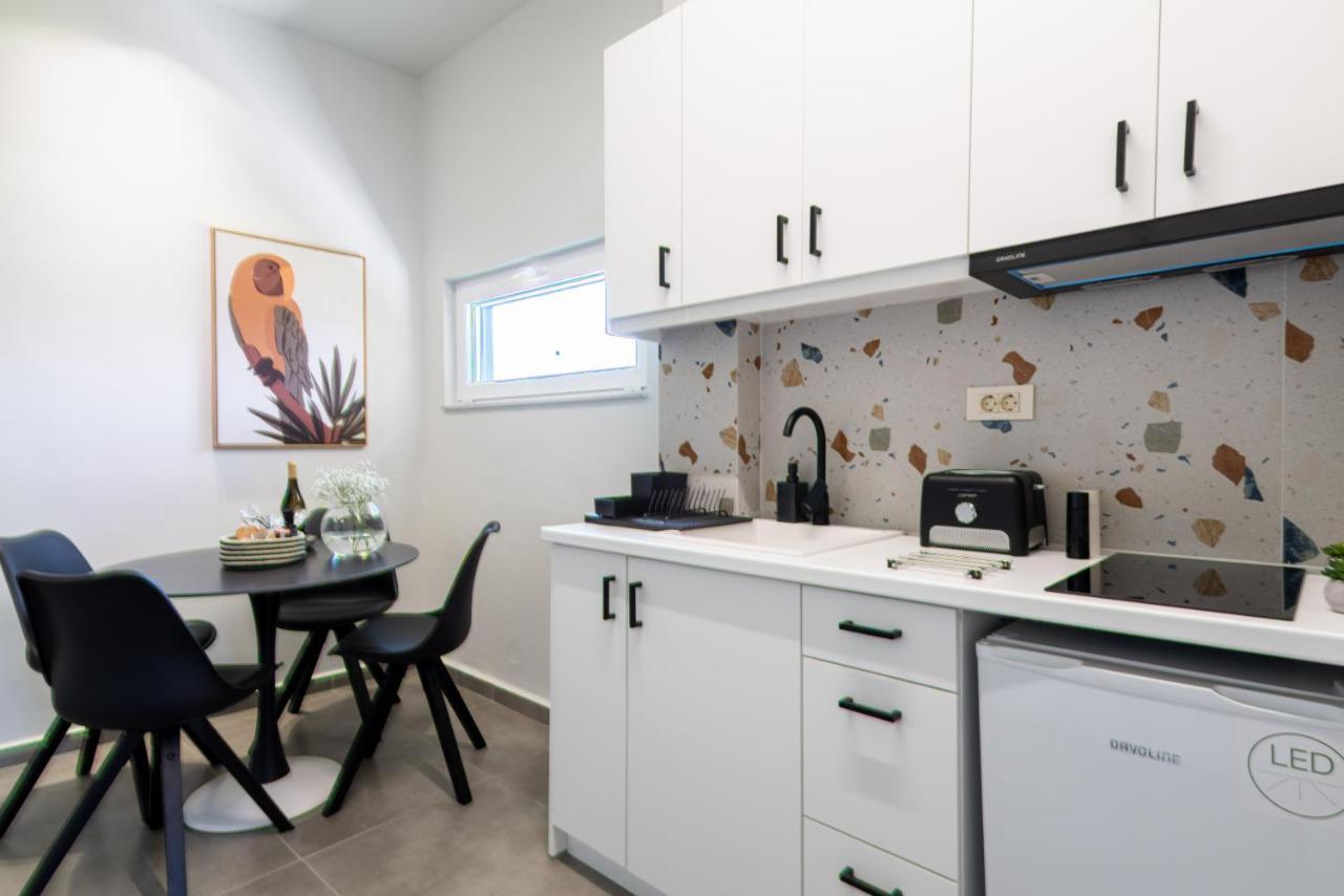 Meliora Suites Dhrapaniás 外观 照片